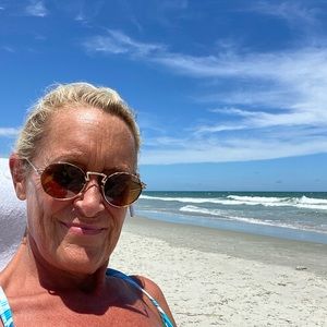 Meet your Posher, Carol